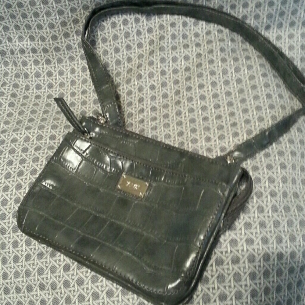 🚎Relic Bag NWOT